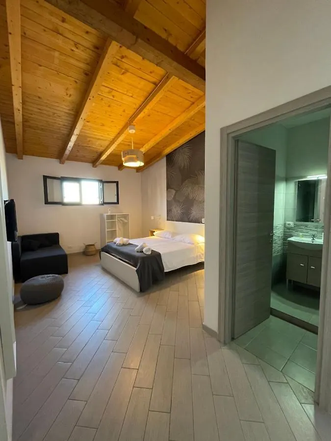 Hotel Ciuri'S House Catania 0*,  Italia